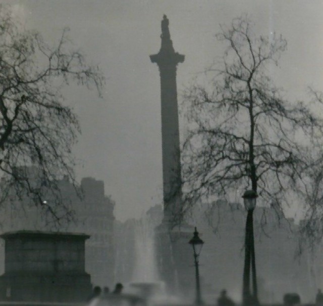 Nelson's Column during the Great Smog of 1952 (photo: N T Stobbs. Licensed under CC BY-SA 2.0 via Wikimedia Commons)