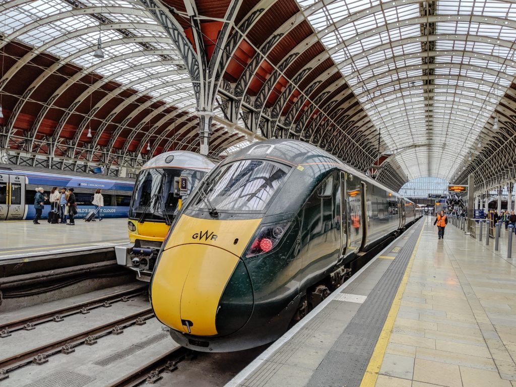 Government commissions review into rail air quality standards