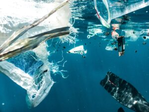 Call for global strategy to monitor effect of airborne plastic pollution on oceans