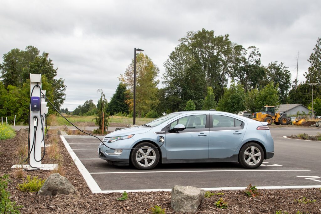 New study reveals the relationship between EV drivers and public charge points