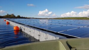 Unwrapping the global potential of floating solar