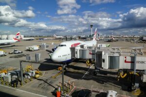 Reeves confirms support for third runway at Heathrow