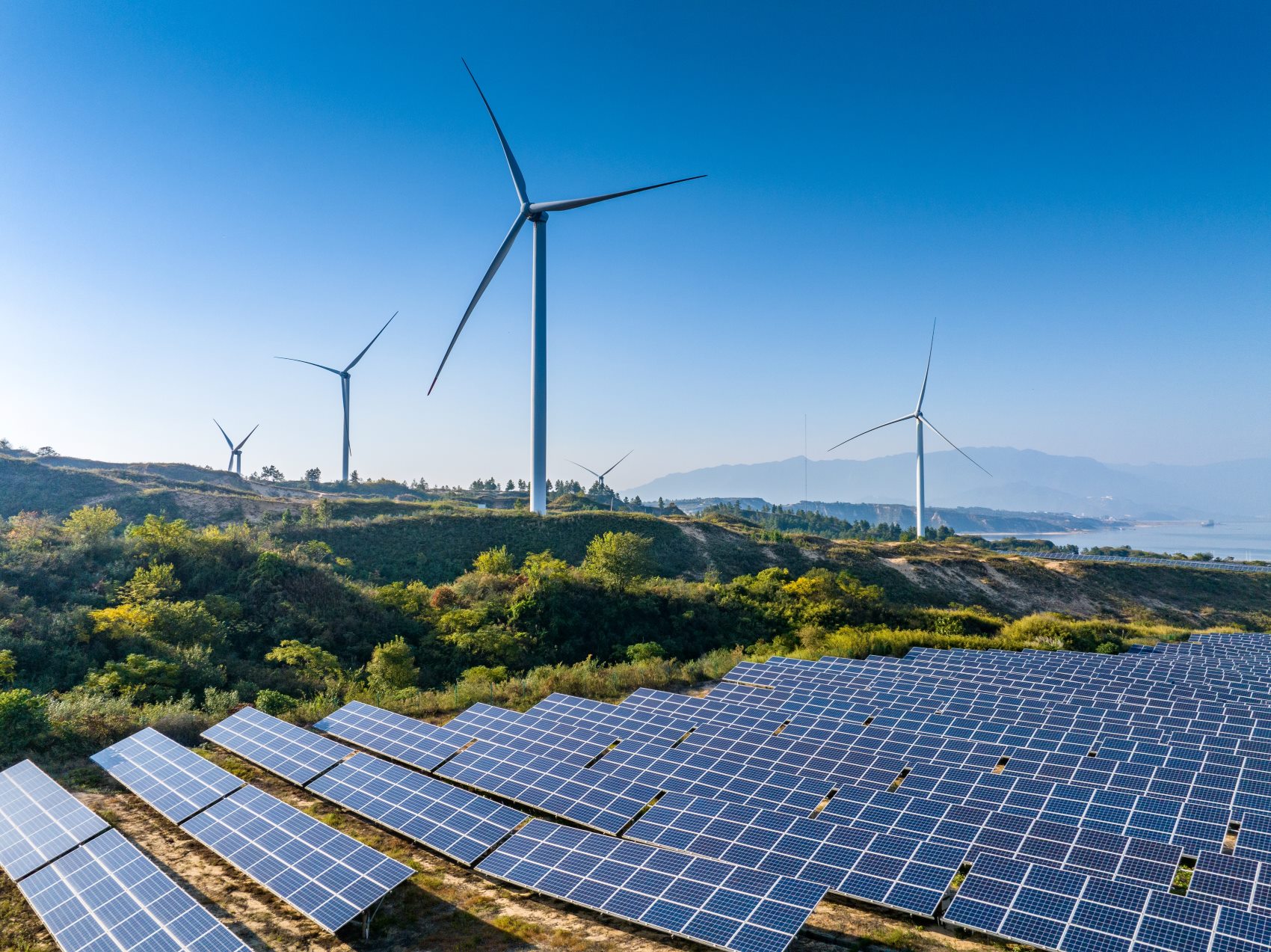 UK set to miss its solar and wind targets for 2030