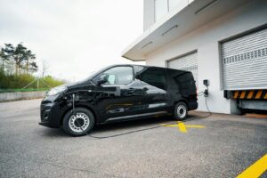 Future of Roads Minister extends the Plug-in Van Grant