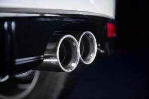Offside exhausts would reduce contribution to roadside pollutants by a third