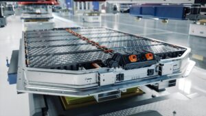 Reuse before recycling: the second life of EV batteries