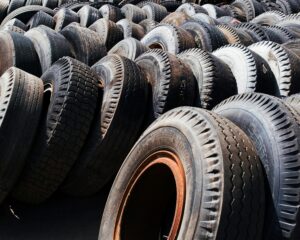 Toxic treads: Tyre wear’s journey from air pollutant to marine threat