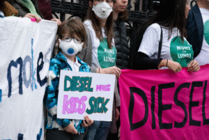 Funding for air pollution cut 99%, campaigners raise alarm