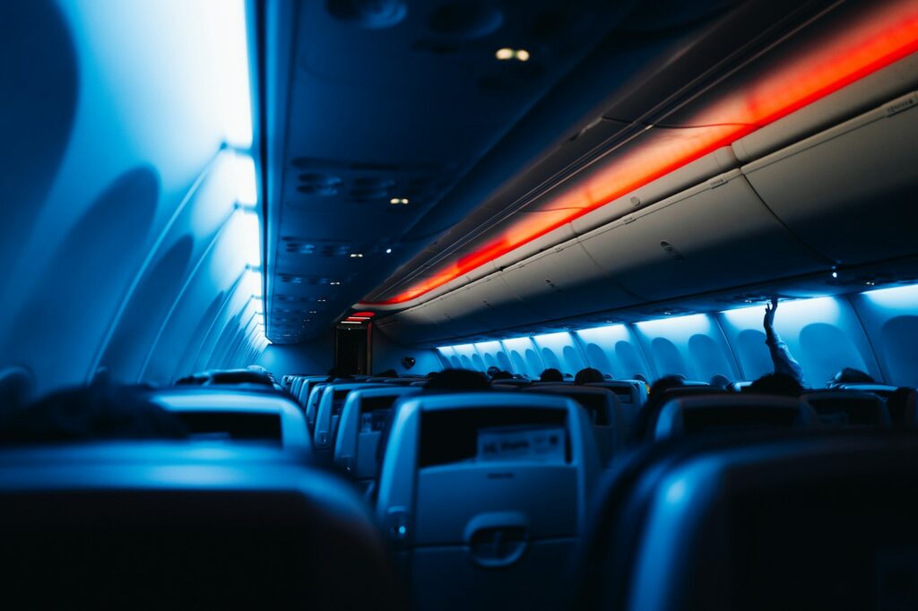 Study finds that aeroplane and hospital air is surprisingly clean