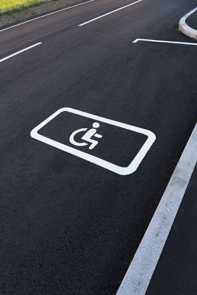 Councils call for clearer EV charging rules as accessibility lags